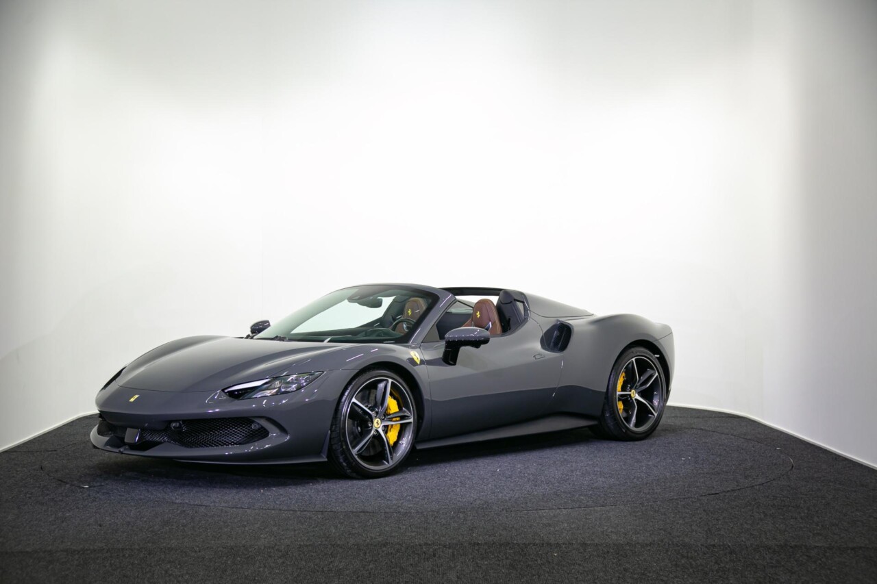 Ferrari 296 GTS 2.9 V6 Hybrid - Auto Italy Oy