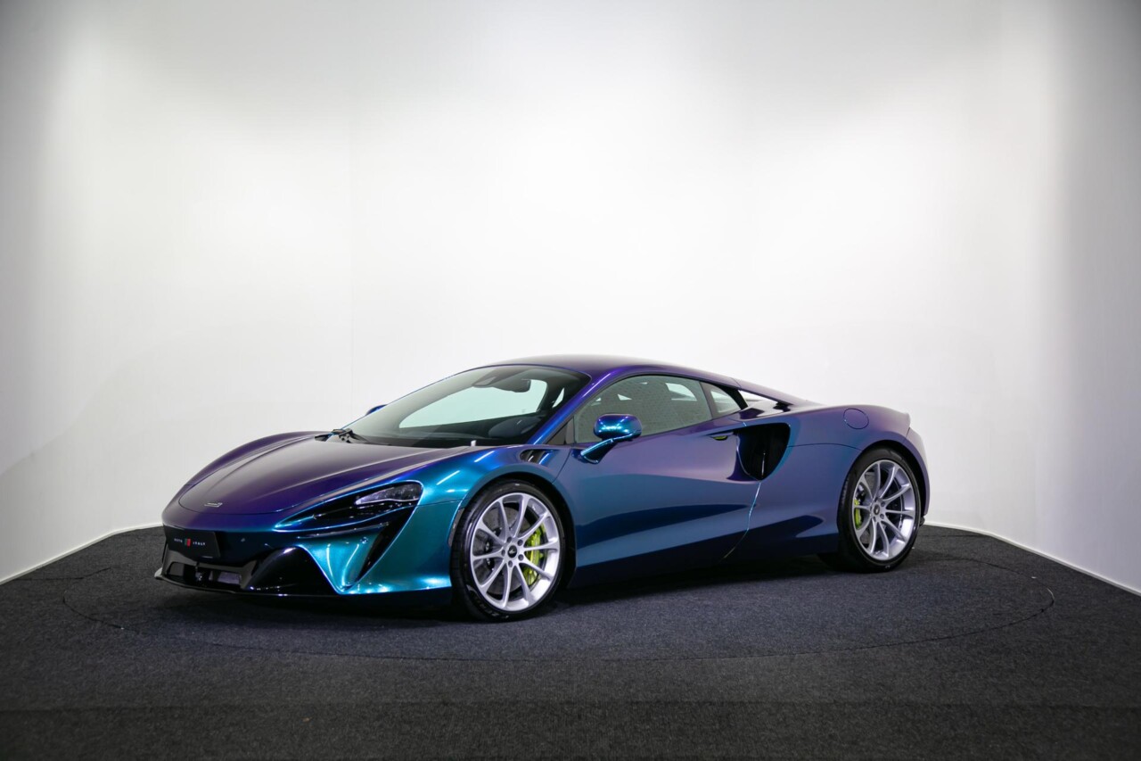 McLaren Artura 3.0 V6 Hybrid - Auto Italy Oy