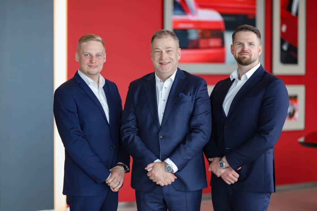 Löydä unelmiesi Ferrari myyntitiimimme avulla